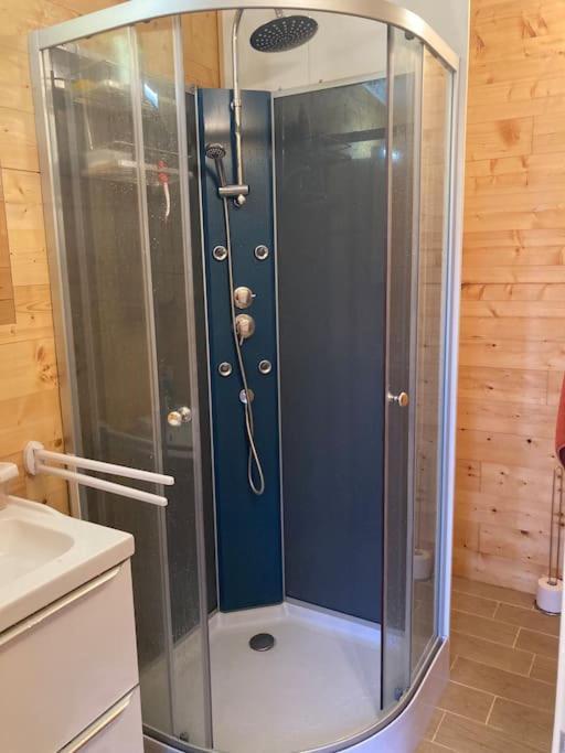 Houdarling Chalet Et Spa Hammam Jacuzzi Et Sauna Nîmes Exterior foto